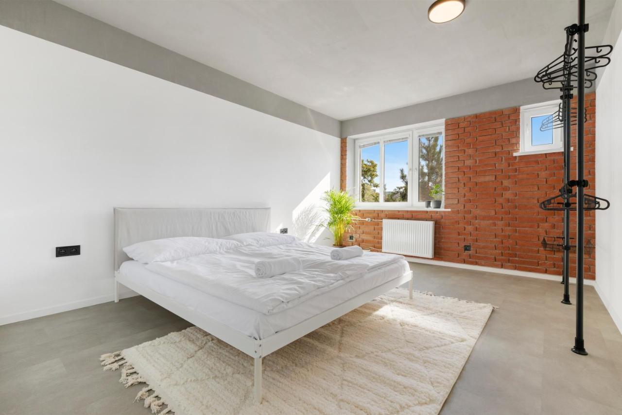 Apartment Sofia - With Parking Pressburg